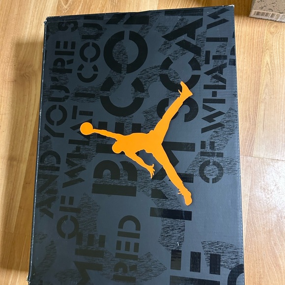Black and Orange Shoe Box main image 6